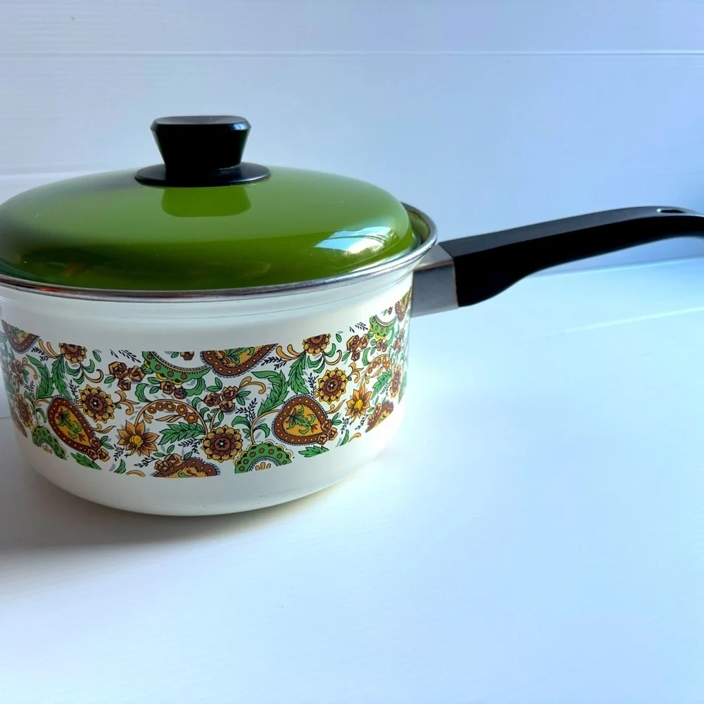 Vintage Green Enamel Cookware - Picture 1 of 4